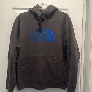 NORTH FACE Men’s heavyweight pullover sweatshirt. L color Grey
